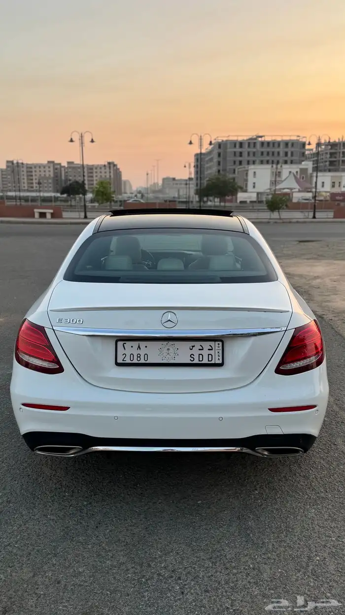 مرسيدس E300 2017 7