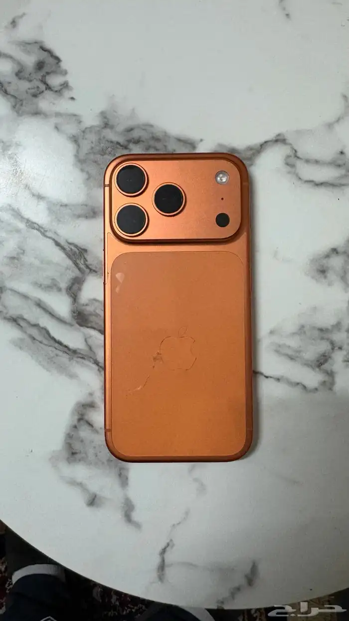 ايفون 17 برو 4