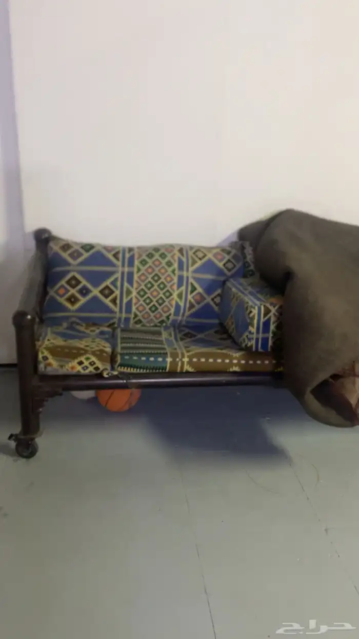 للبيع كراسي حوش حديد مع المراكي 2