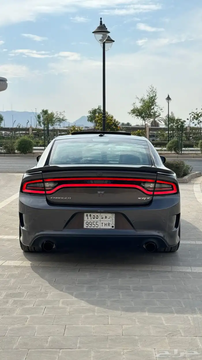 تشارجر SRT قمة النظافه 10