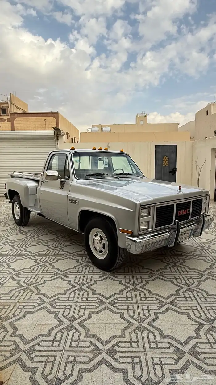 جمس 1981 رصاصي 0