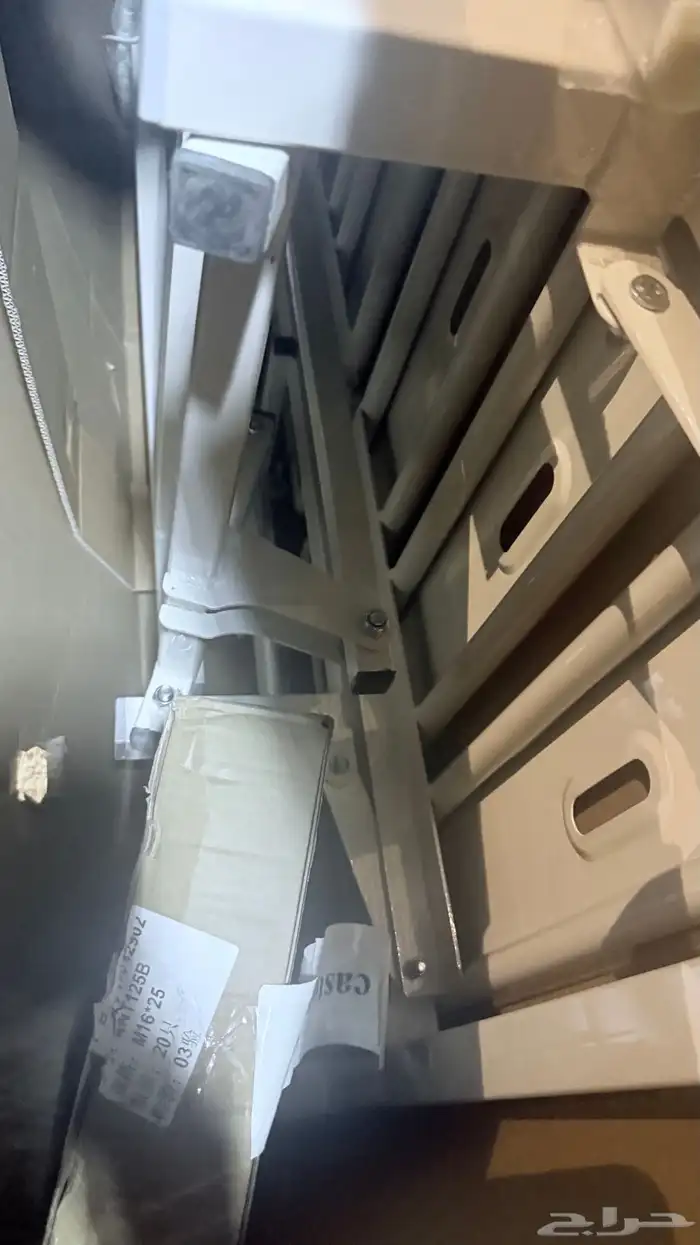 للبيع سرير طبي جديد ب 2500 ريال مع كرسي حمام 3