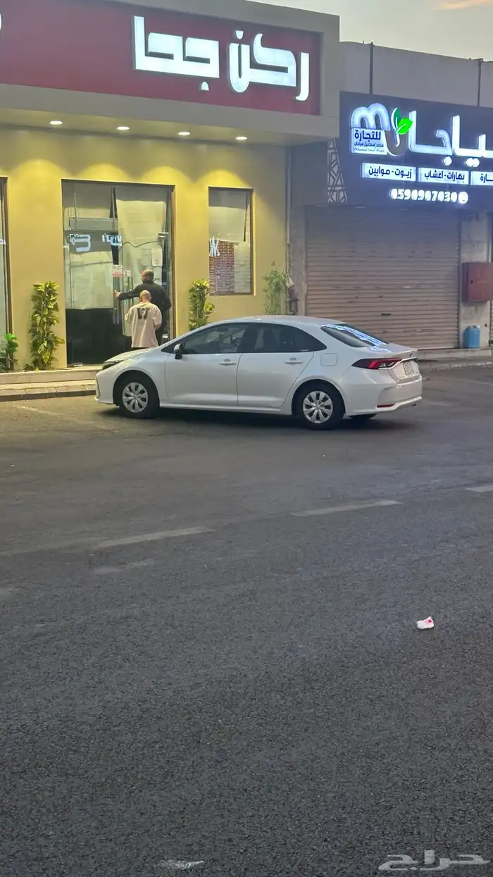 للبيع كورولا 2023 حاله المصنع وكاله 4