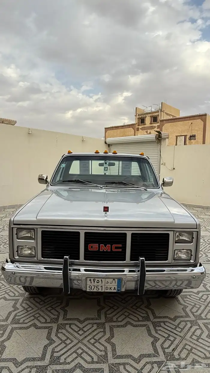 جمس 1981 رصاصي 10