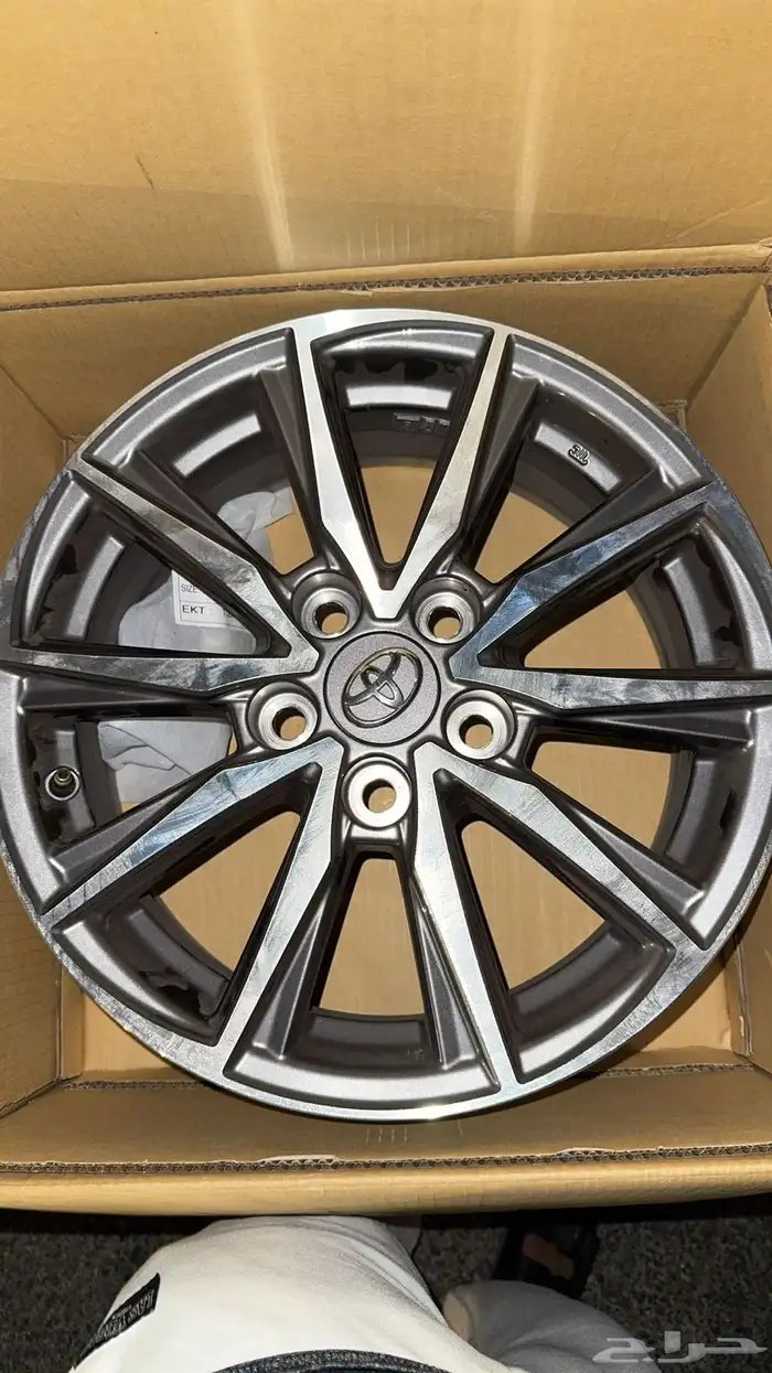 جنوط كامري 25 وكاله طلعت الموتر من المعرض على طول نزلتها 1