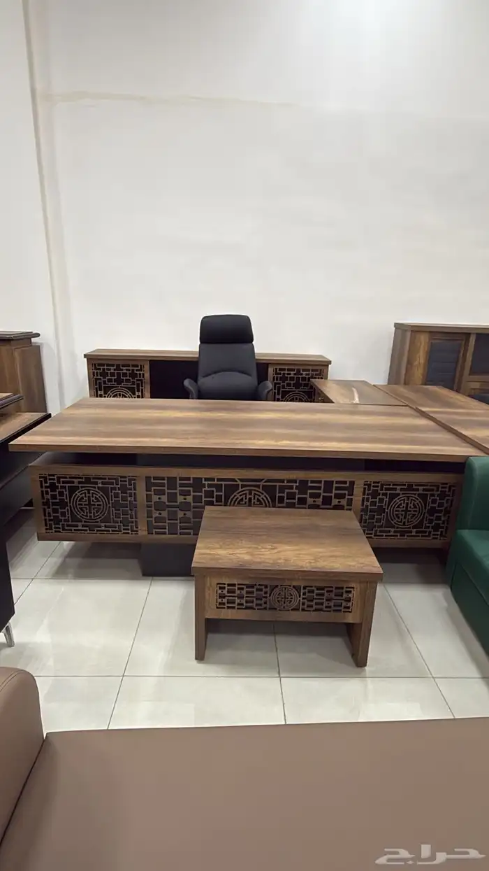 مكاتب ادراية فخمة جميع المقاسات 31