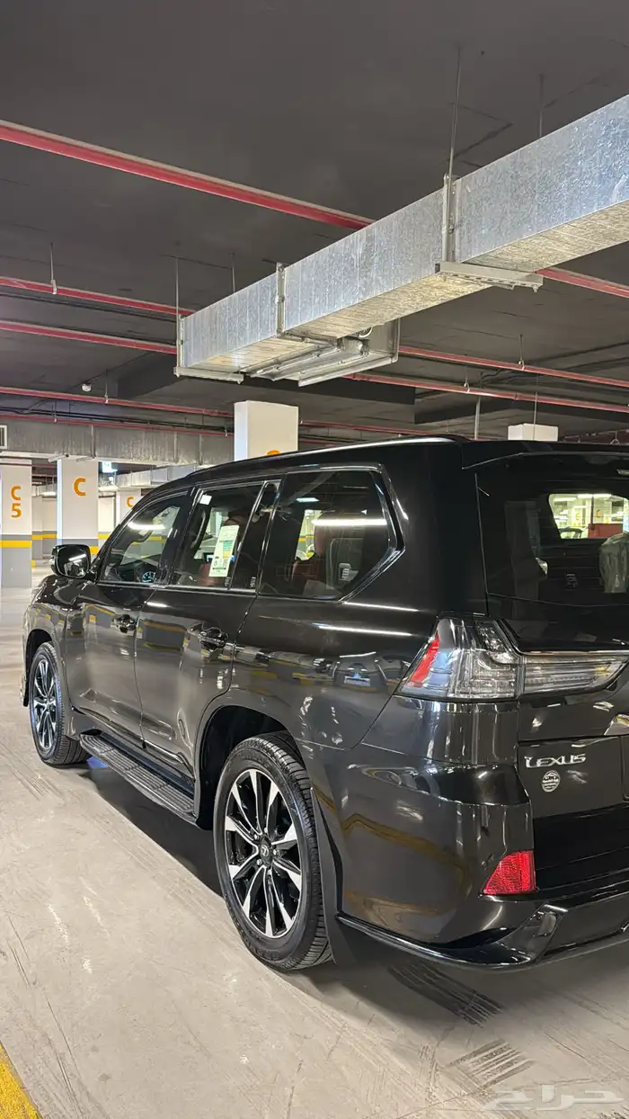 لكزس LX570 2021 بلاك ادشن اصل سعودي فل كامل مخزن مالك اول 16
