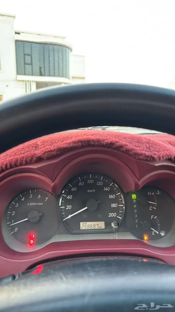 هايلكس 2015 فل كامل مخزنة مالك اول 11