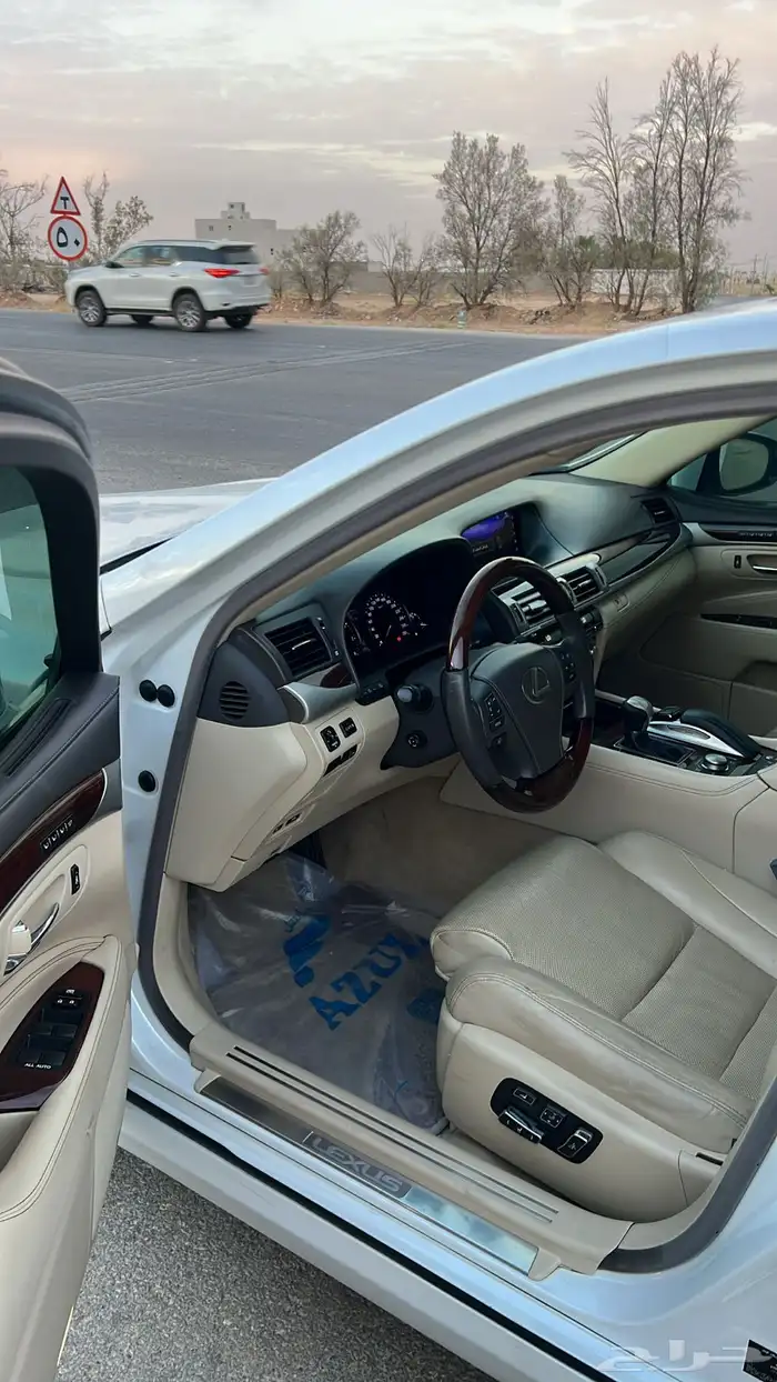 لكزس LS460L 2017 6