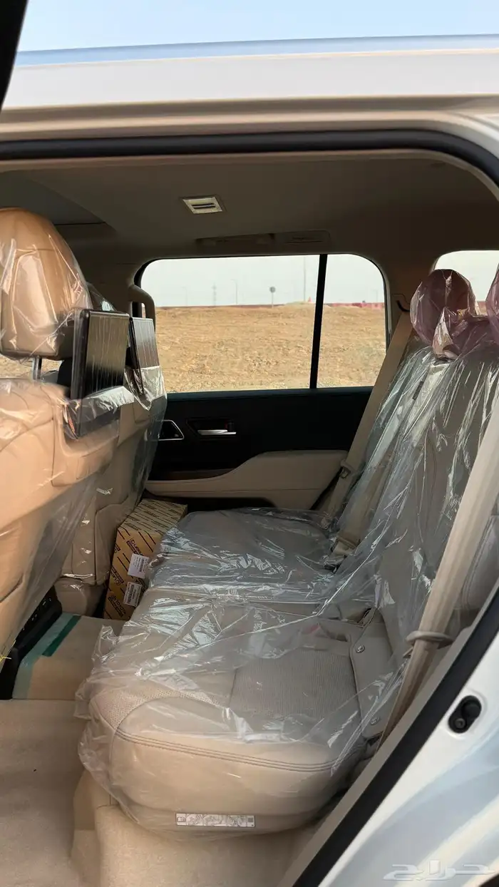 لاندكروزر 300 VX هايبرد 2025 للبيع كاش او اقساط 7