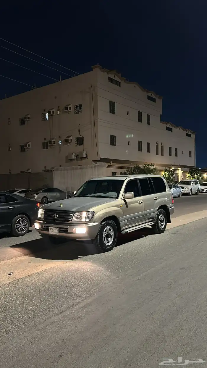 لاندكروزر موديل 2004 1