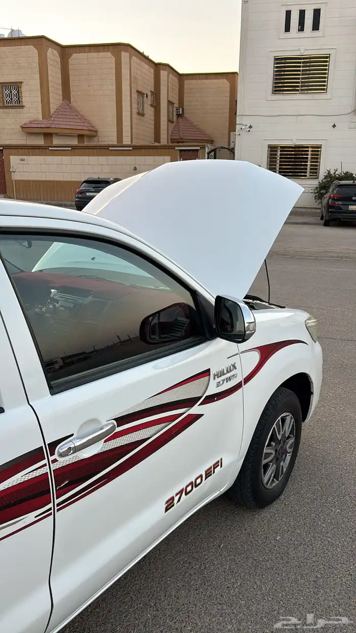 هايلكس 2015 فل كامل مخزنة مالك اول 32