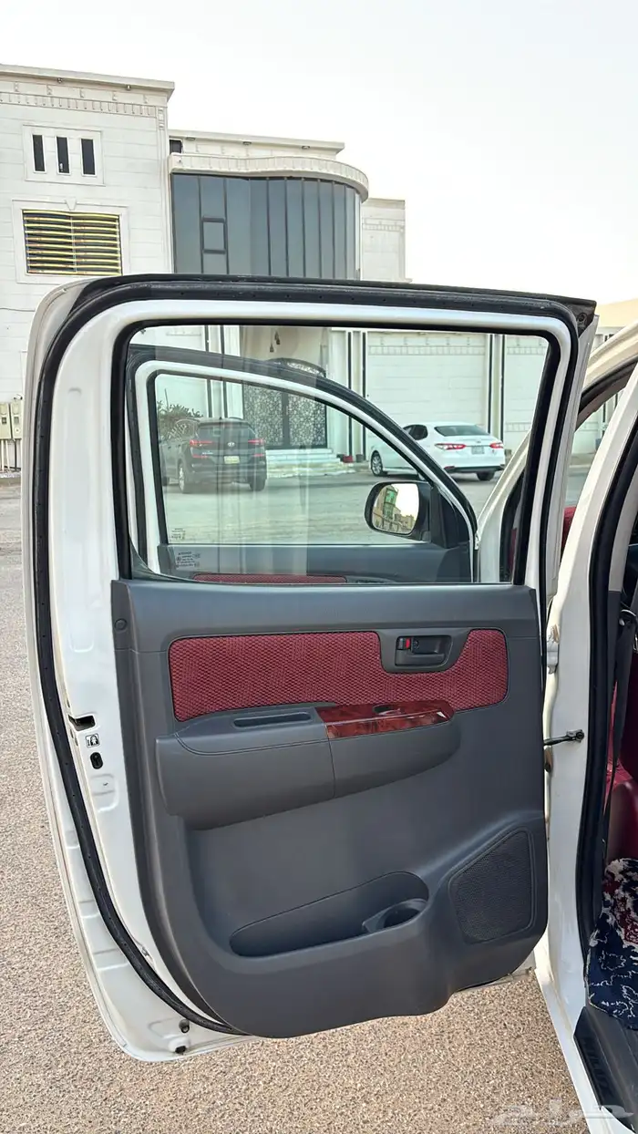 هايلكس 2015 فل كامل مخزنة مالك اول 15