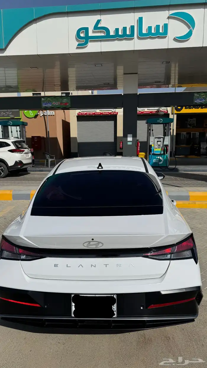 الانترا 2025 ابيض 11