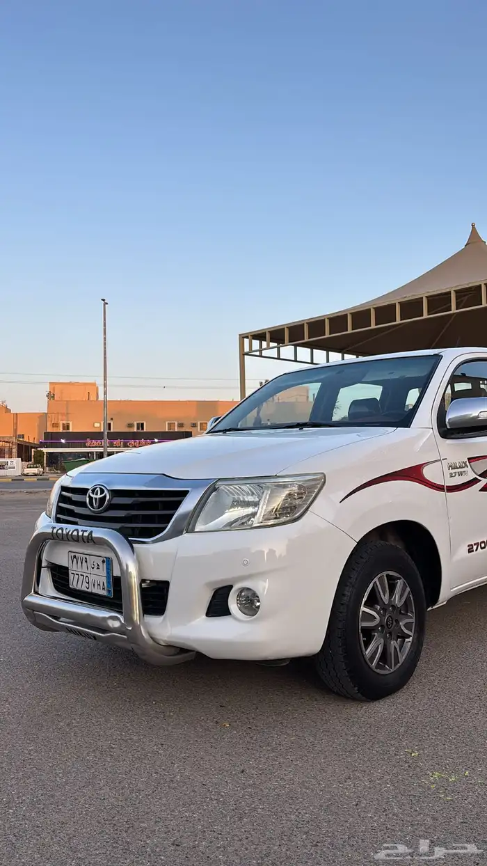 هايلكس 2015 فل كامل مخزنة مالك اول 2