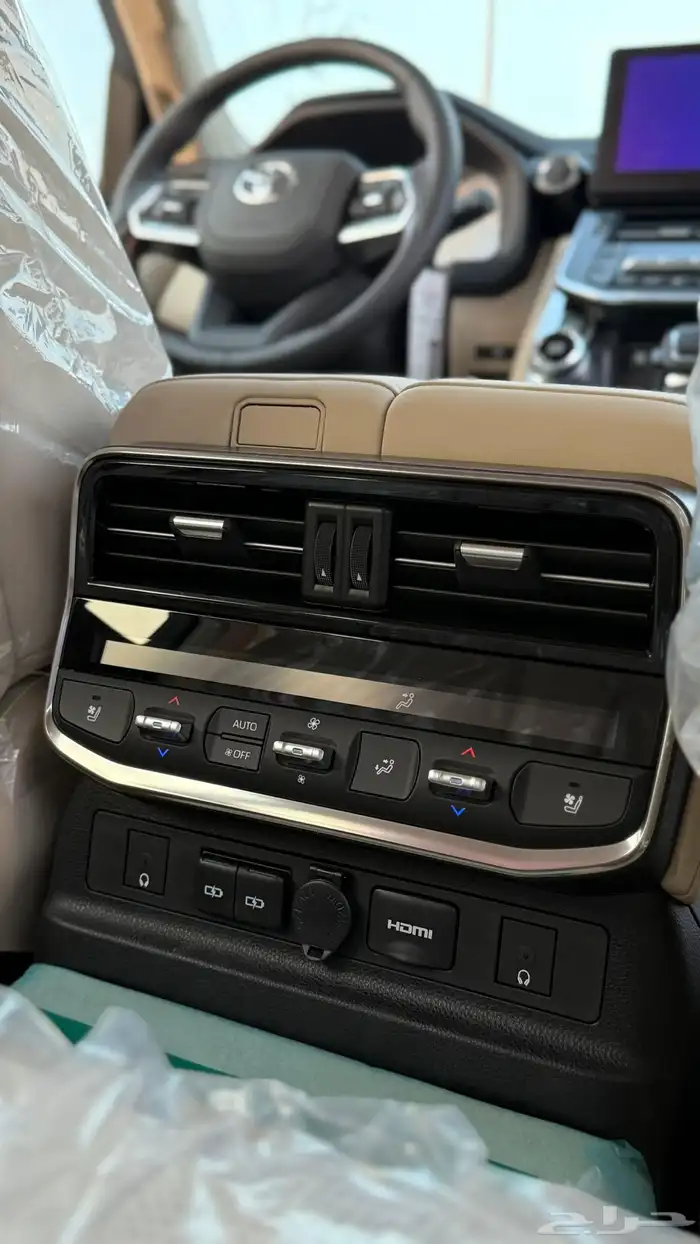 لاندكروزر 300 VX هايبرد 2025 للبيع كاش او اقساط 9