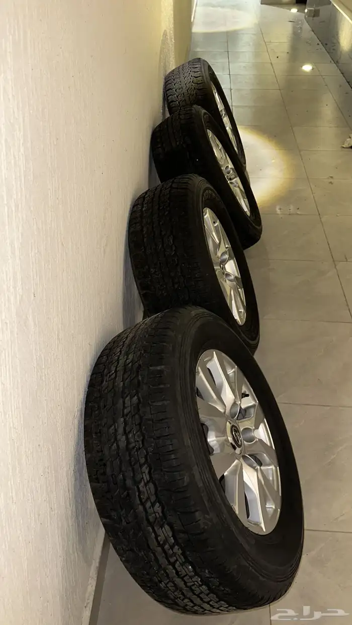 جنوط جكسار وكاله موديل 2019 شرط نظيفه شبه جديده وكفرات 2