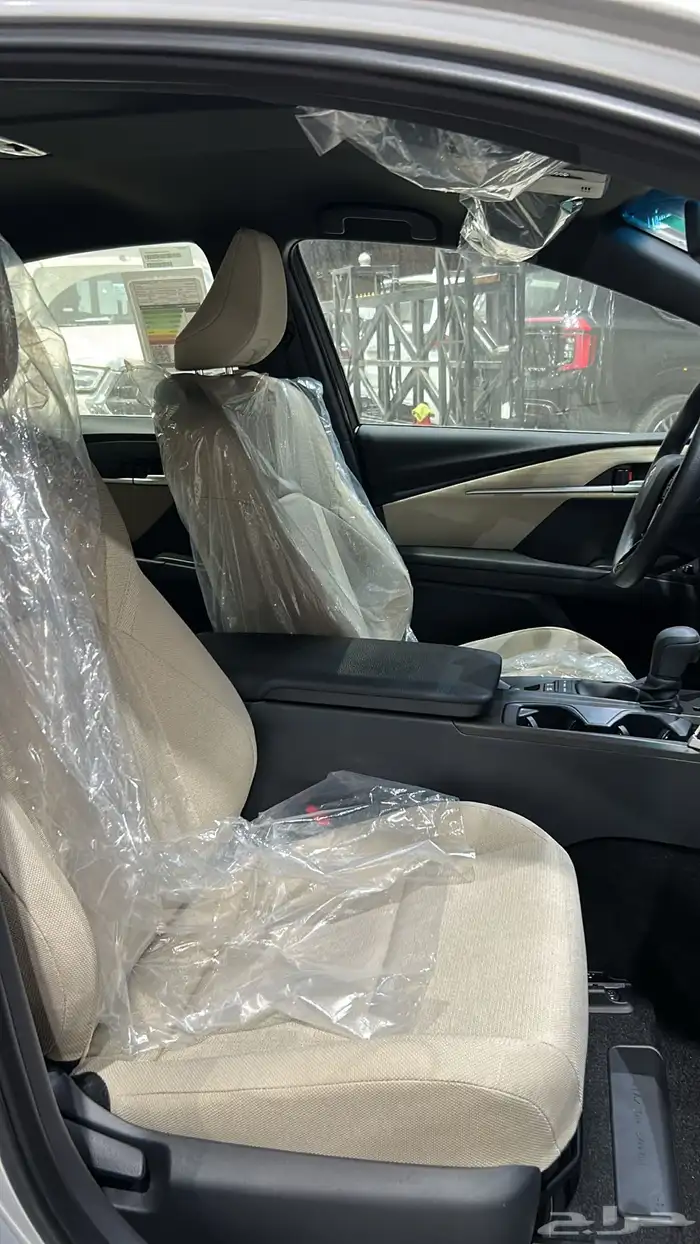 كامري 2025 E استاندر هايبر سعودي فضي 10