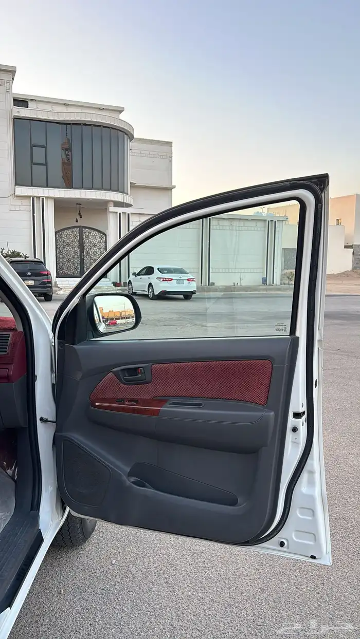 هايلكس 2015 فل كامل مخزنة مالك اول 18