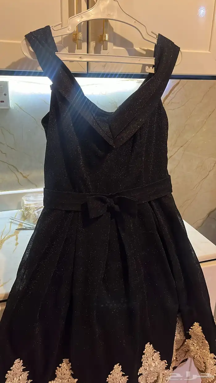 فساتين وعبايات وكعوب بالاسعار الي تبونها وفيه خصومات لحقو 7