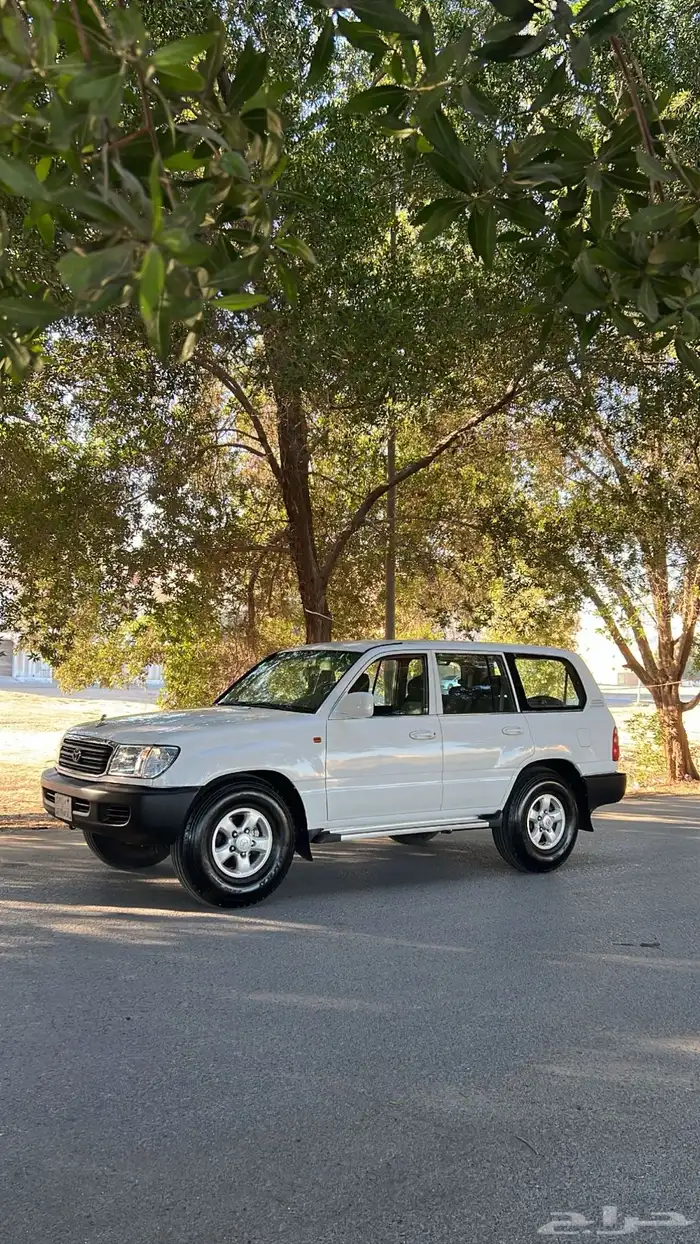 لاندكروزر 2000 3