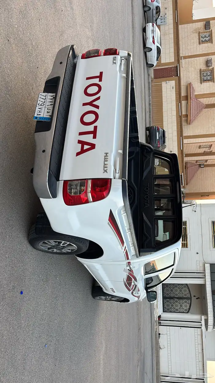 هايلكس 2015 فل كامل مخزنة مالك اول 7