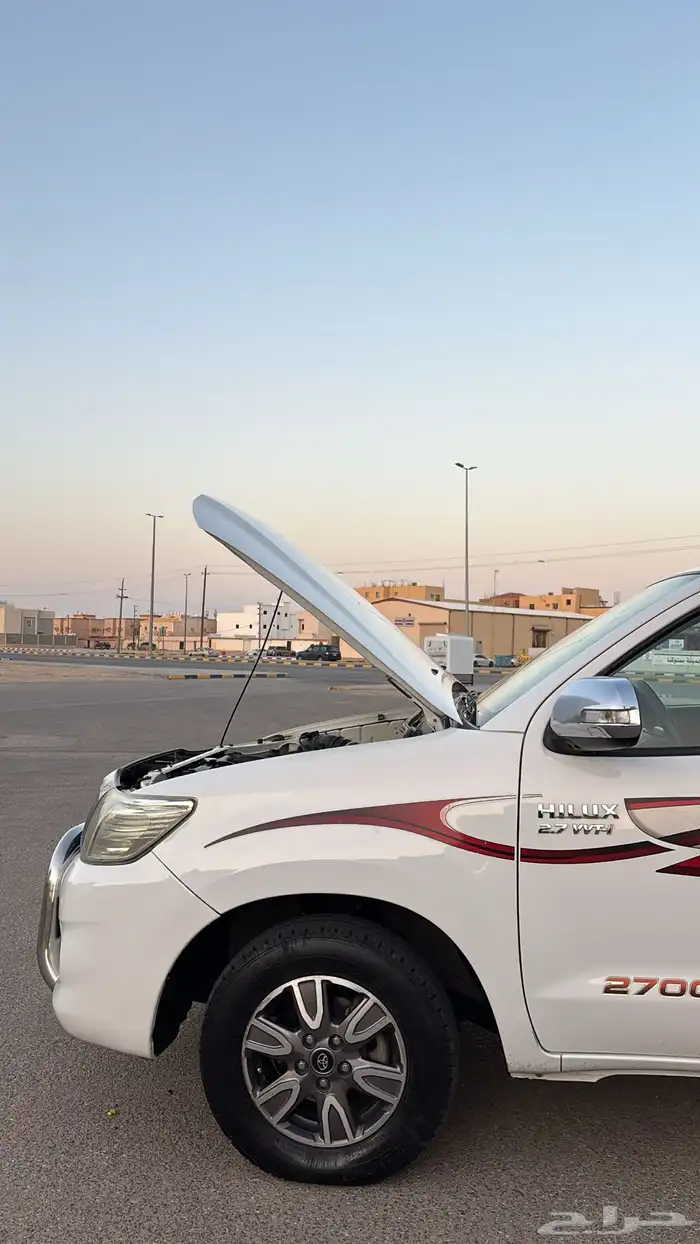 هايلكس 2015 فل كامل مخزنة مالك اول 36