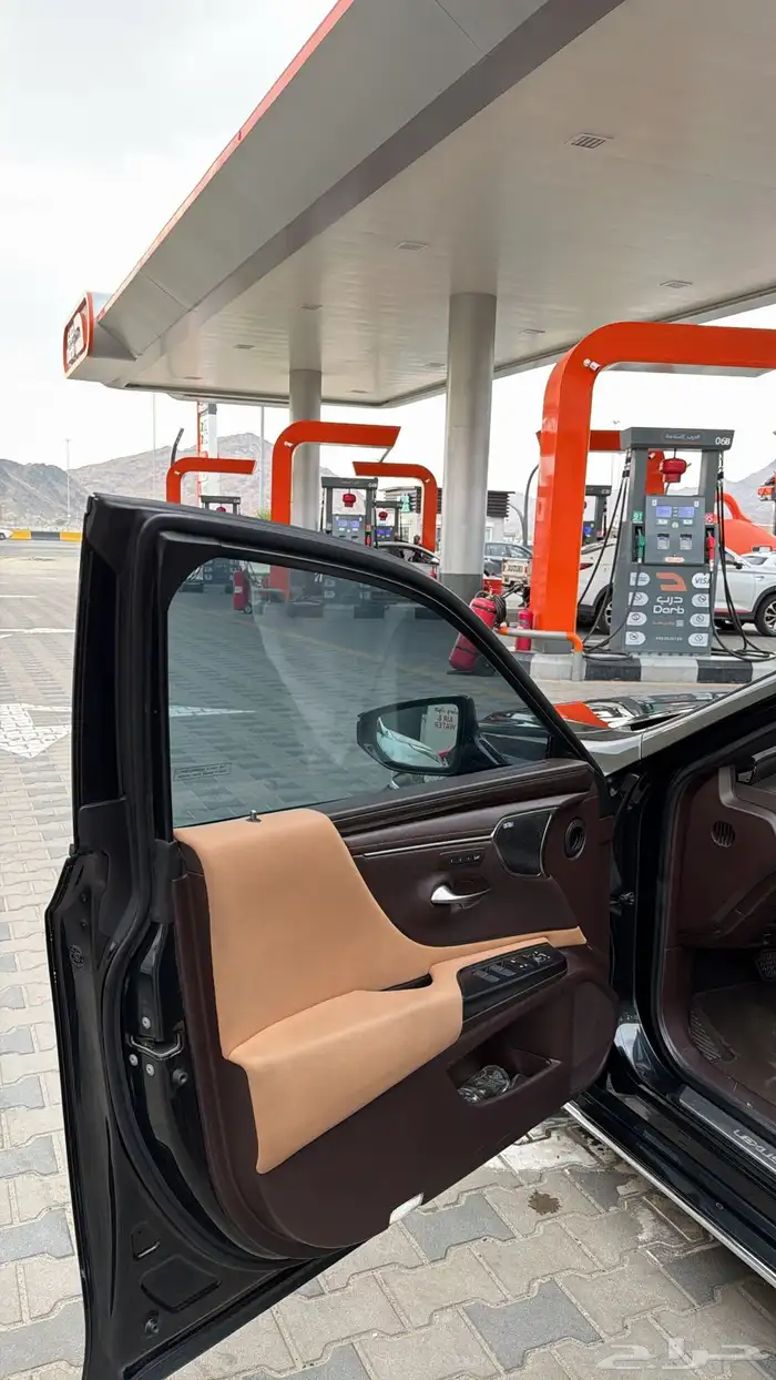 لكزسEs هايبرد HH 10