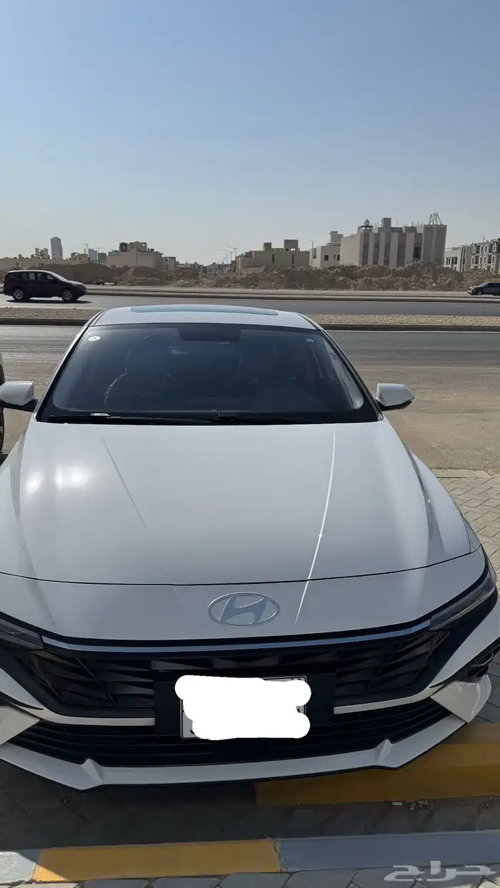 الانترا 2025 ابيض 15