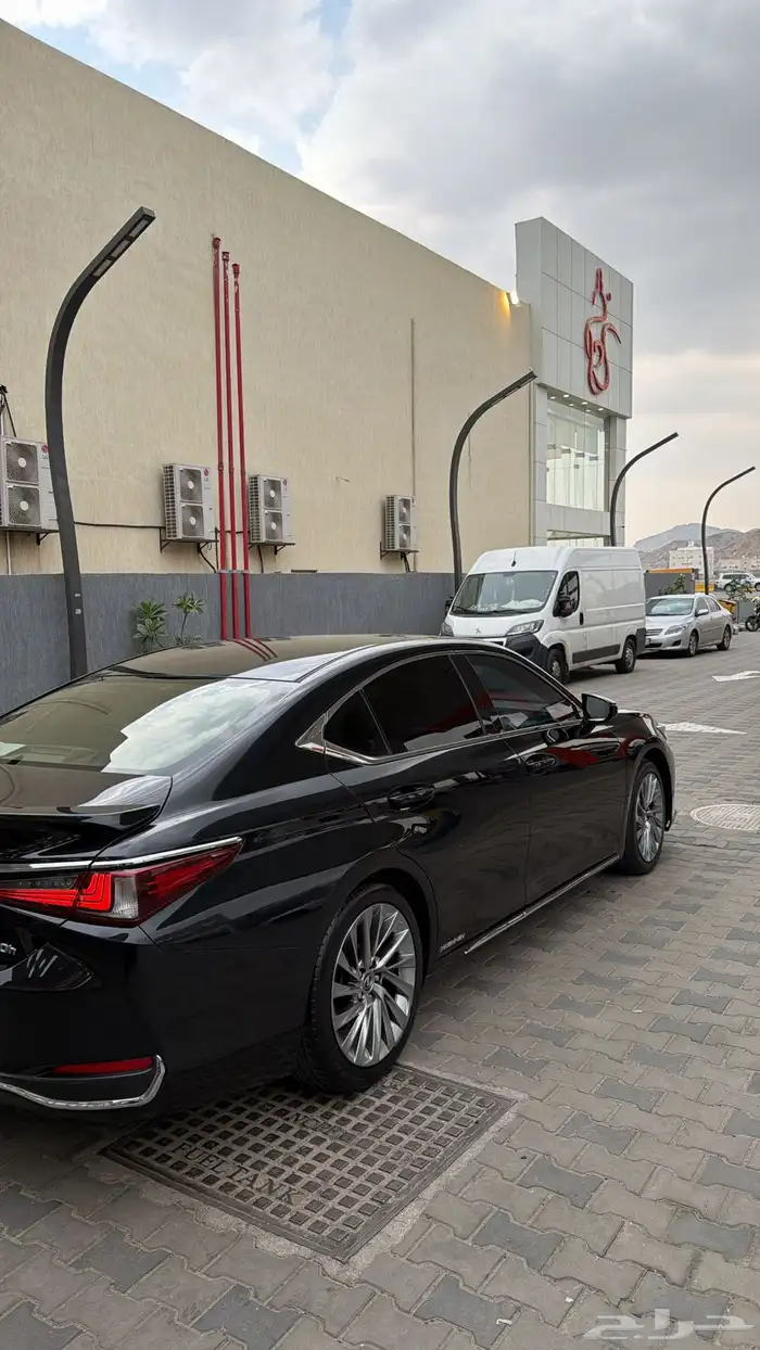 لكزسEs هايبرد HH 5