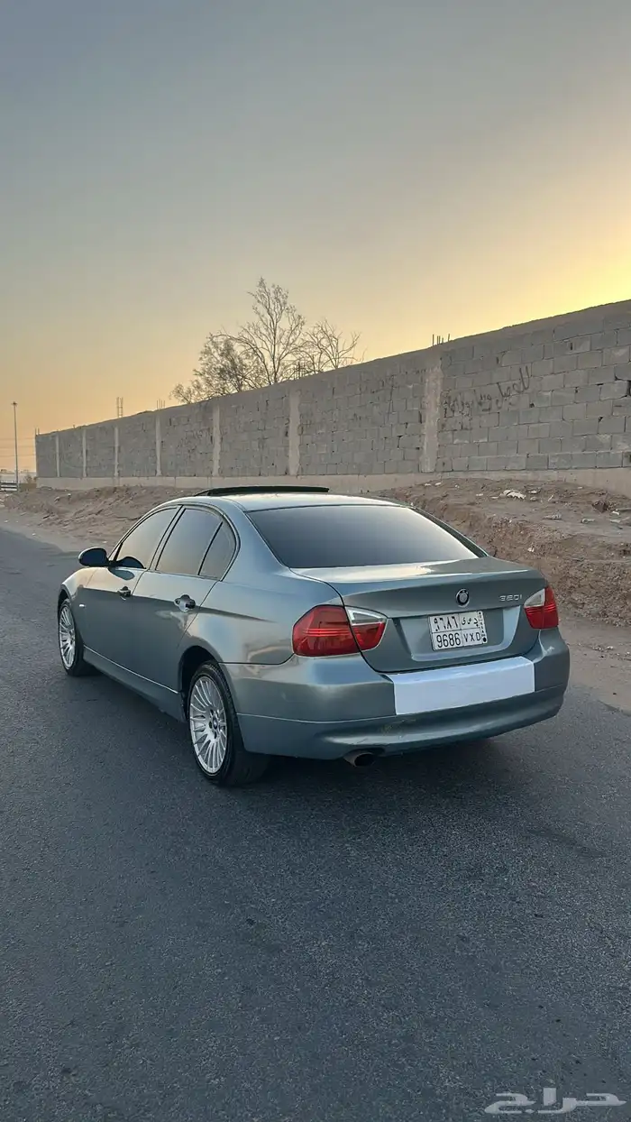 BMW 320i 2006 الفئه الثالثه نظيف 1