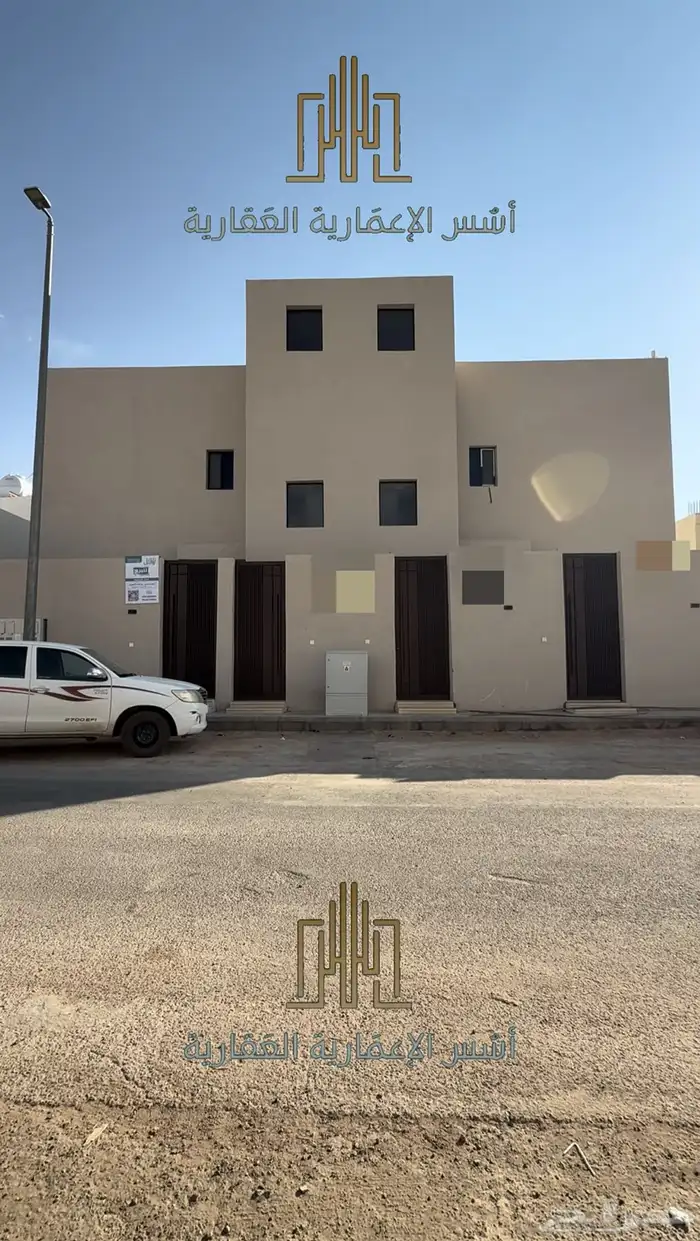 للبيع اربع شقق حي المداين قبل الكبري 450 الارضيه400 العلويه 0