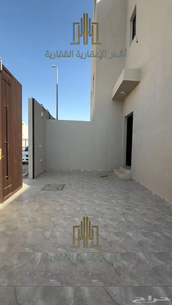 للبيع اربع شقق حي المداين قبل الكبري 450 الارضيه400 العلويه 4