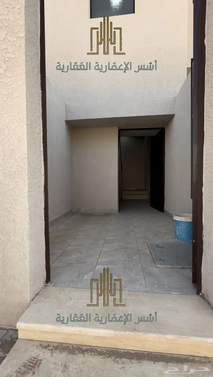 للبيع اربع شقق حي المداين قبل الكبري 450 الارضيه400 العلويه 25