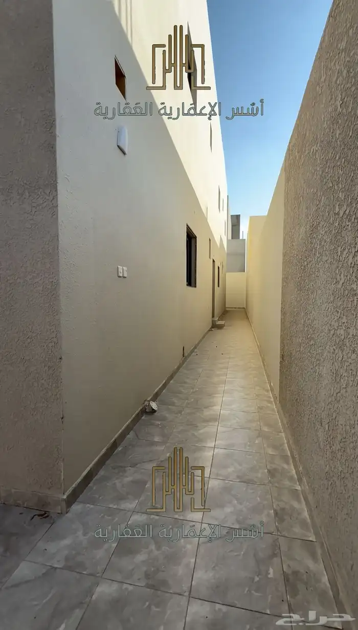 للبيع اربع شقق حي المداين قبل الكبري 450 الارضيه400 العلويه 3