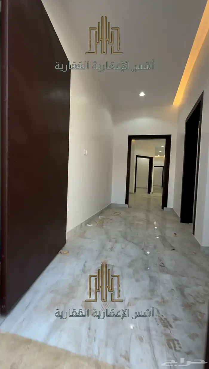 للبيع اربع شقق حي المداين قبل الكبري 450 الارضيه400 العلويه 21