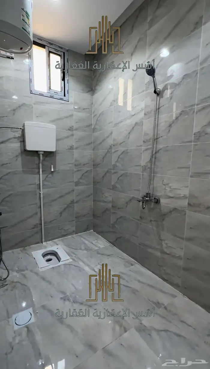 للبيع اربع شقق حي المداين قبل الكبري 450 الارضيه400 العلويه 26