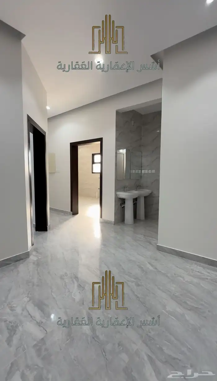 للبيع اربع شقق حي المداين قبل الكبري 450 الارضيه400 العلويه 22