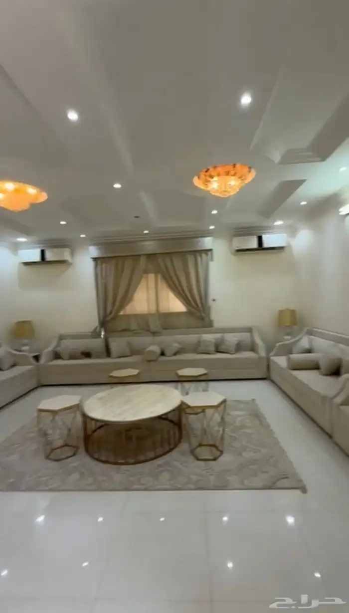 فيلا للبيع مع ثلاث شقق في حي الرمال في الرياض 4