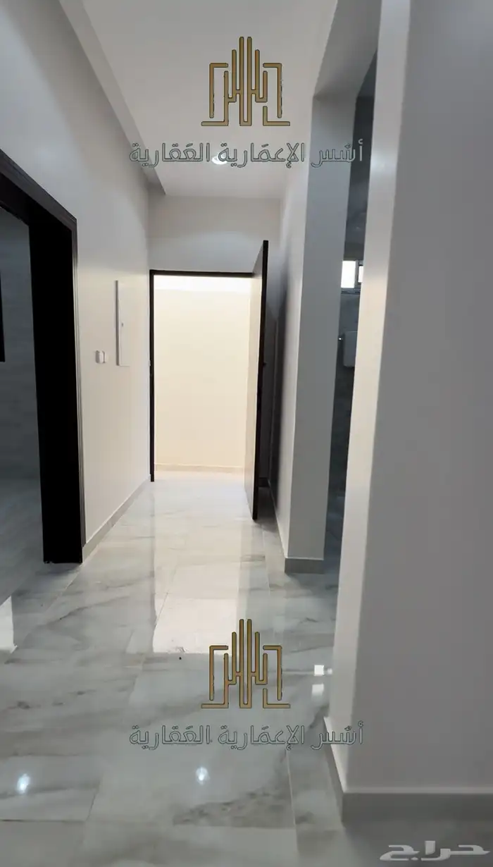 للبيع اربع شقق حي المداين قبل الكبري 450 الارضيه400 العلويه 11