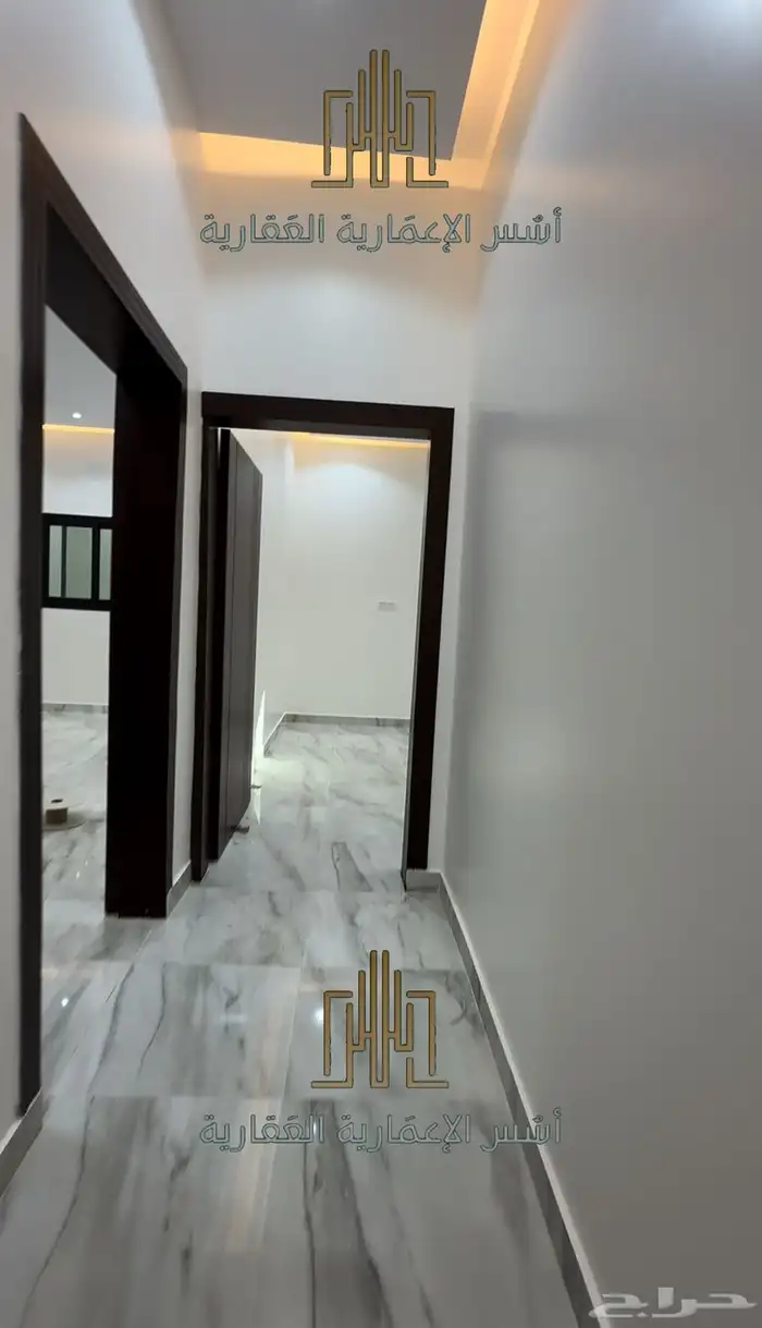 للبيع اربع شقق حي المداين قبل الكبري 450 الارضيه400 العلويه 23