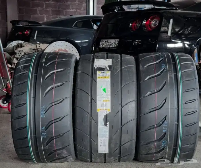 كفرات سيمي سليك تويو 888R ونانكنق 1