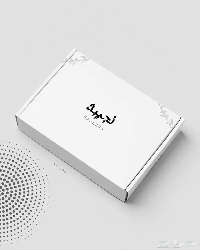 مصممة جرافيك 4