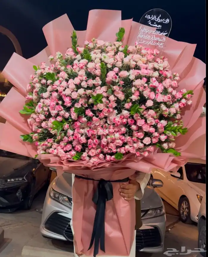 هدايا   ورد  ورد طبيعي  وردصناعي  باقة ورد  تغليف_هدايا 8