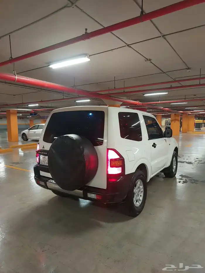 ميتسوبيشي باجيرو 4