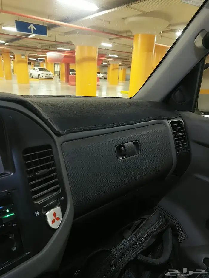 ميتسوبيشي باجيرو 13