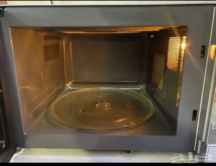 ميكروويف الباء ايطالى نظيف جدا كالجديد حجم كبير 32 0