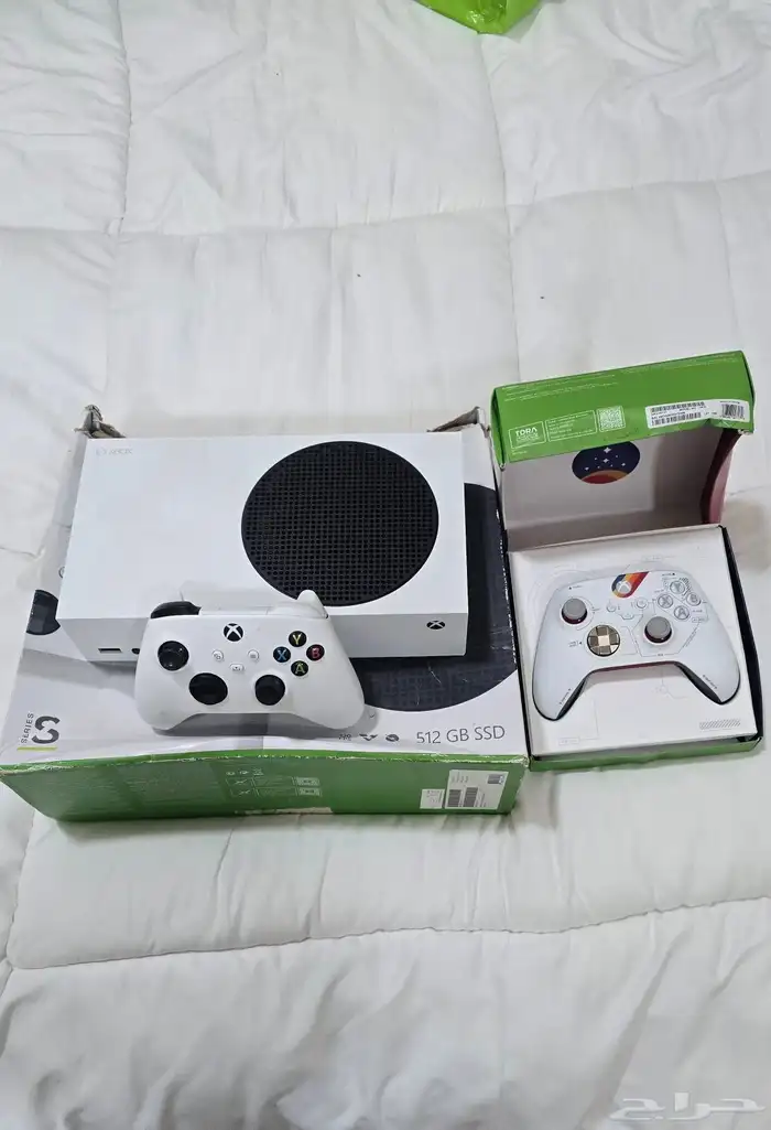 بلاستيشن اكس بوكس s مع جميع اغراضه ويد اضافيه نظيف 0