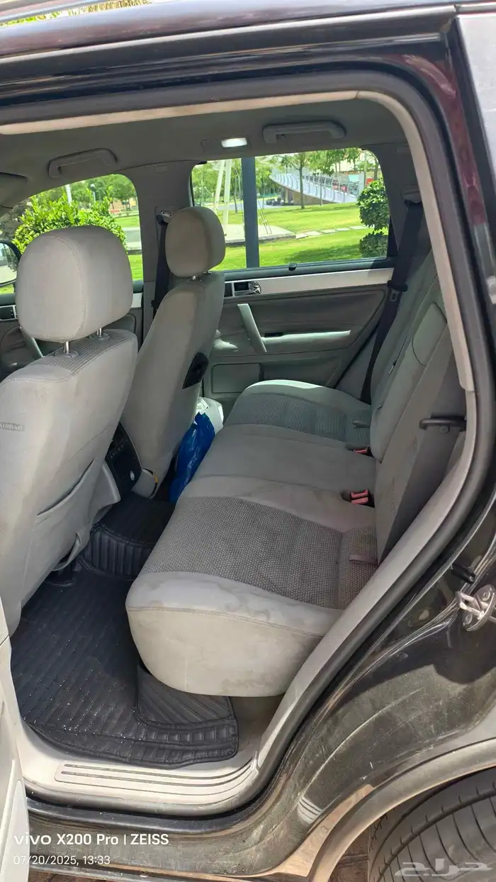 فولكس واجن طوارق 2010 11