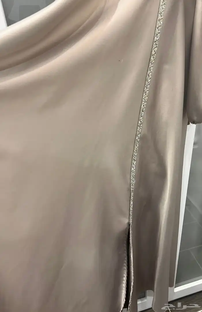 فستان شبه جديد مناسبه بسعر 100 1